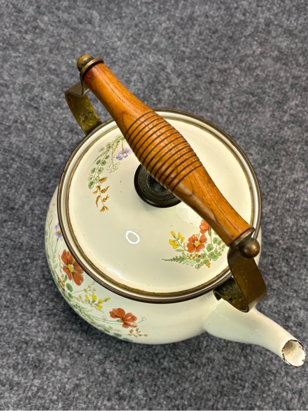 VTG Mikasa Grande Chef Wildflower Teapot 2.5 Qt Tea Kettle Enamelware Brass - Picture 5 of 15